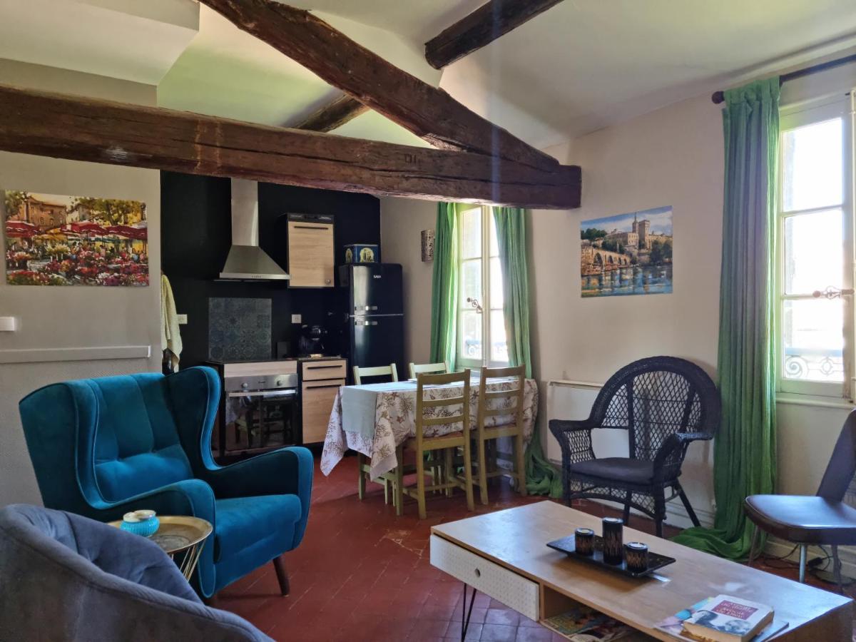 Apartamento Un Nid Sur Les Toits Face Au Palais Des Papes Aviñón Exterior foto