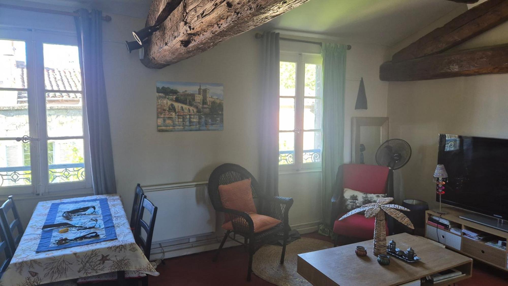 Apartamento Un Nid Sur Les Toits Face Au Palais Des Papes Aviñón Exterior foto